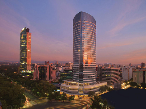 Un día de verano en la Ciudad de México by St. Regis