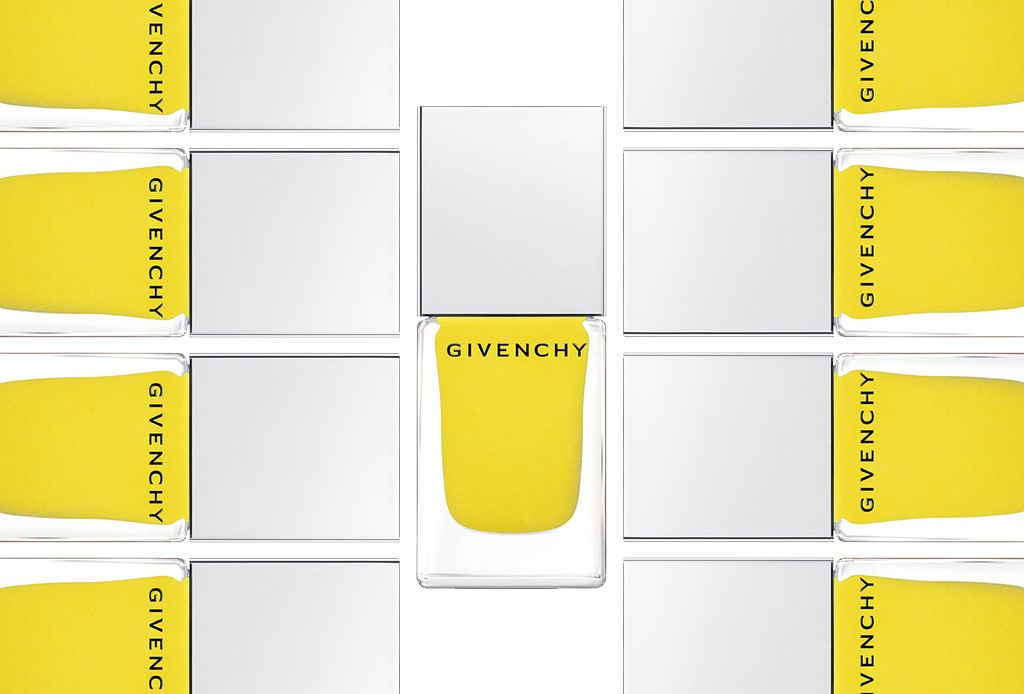 Los tonos que tienes que usar esta temporada en tus uñas - Givenchy-1024x694