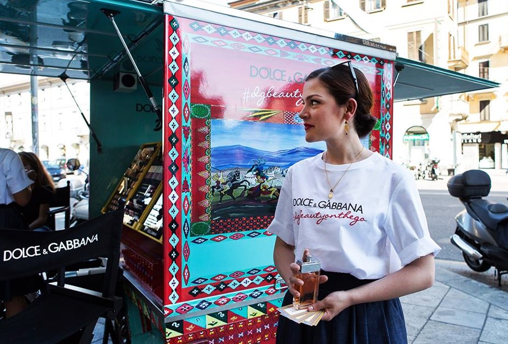 El make up de Dolce & Gabbana recorre las calles de Milán - dolce-gabbana-rickshaw-3-1024x694