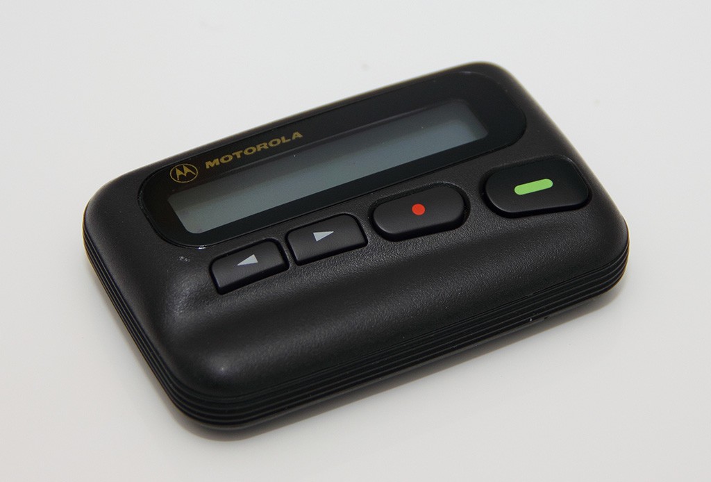 10 gadgets de los 90's que fueron reemplazados por la tecnología - beeper-1024x694