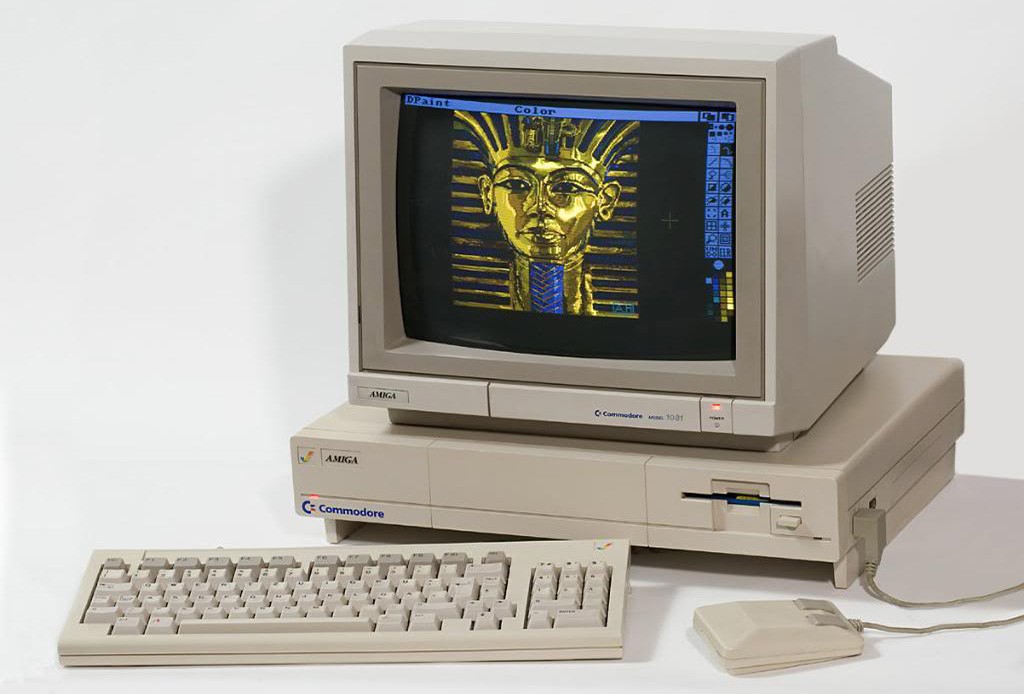10 gadgets de los 90's que fueron reemplazados por la tecnología - computadora-1024x694
