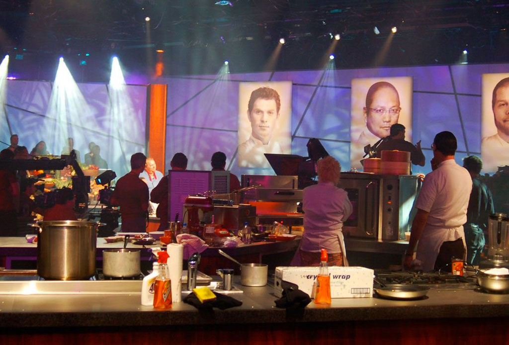 7 de los reality shows más competitivos y originales de la TV - iron-chef-america-1