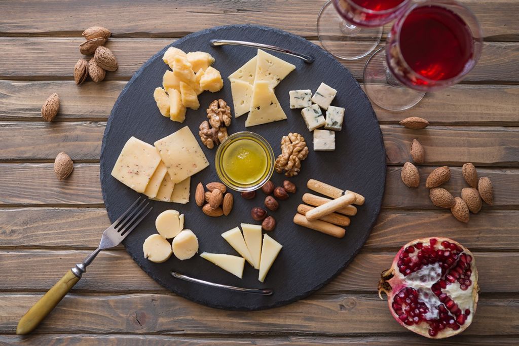 ¡Aprende a maridar quesos y vinos!