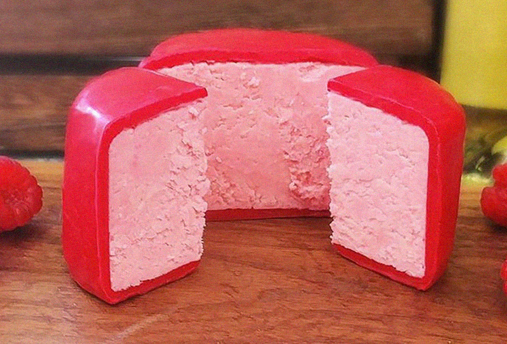 Ahora hasta el queso es rosa… y lo mejor es que sabe a prosecco