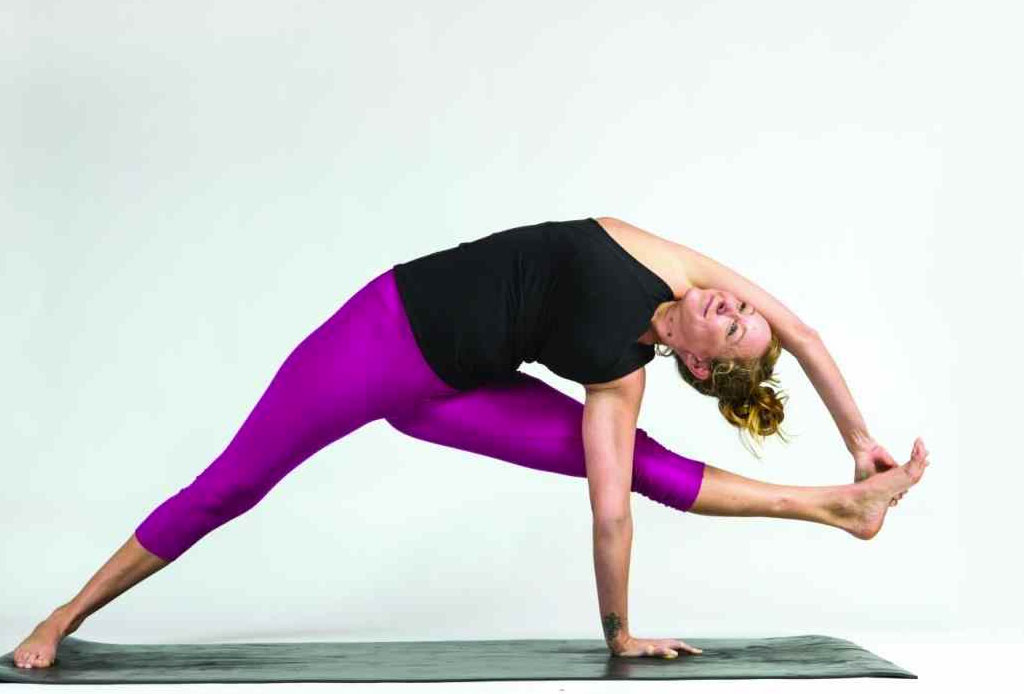 4 puntos a considerar para lograr posturas precisas al practicar yoga - posiciones_yoga_3