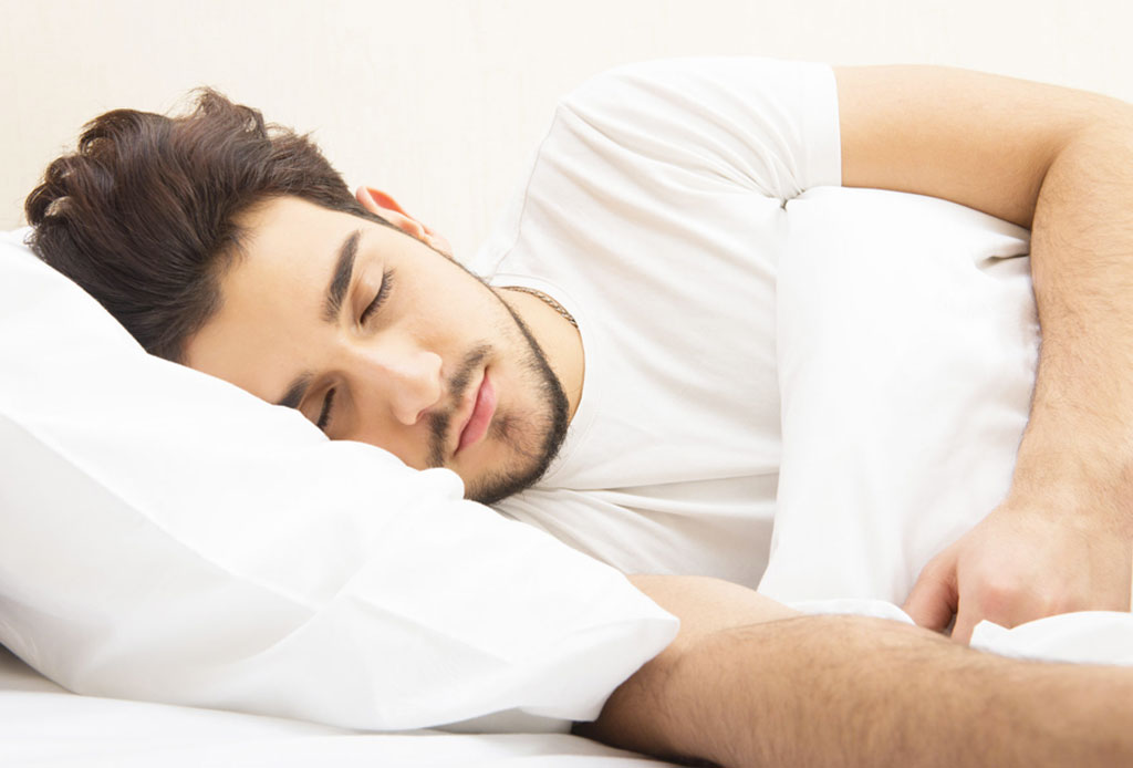 ¡Dormir de lado o boca abajo puede causar arrugas en tu rostro! - dormir-causa-arrugas-3