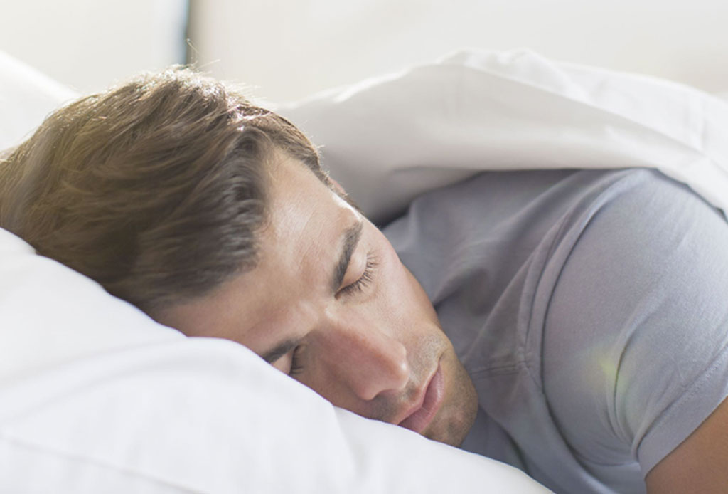 ¡Dormir de lado o boca abajo puede causar arrugas en tu rostro! - dormir-causa-arrugas-5