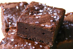 ¡Tenemos varios tips para perfeccionar tus brownies! - tips-perfeccionar-mejorar-brownies-5-300x203
