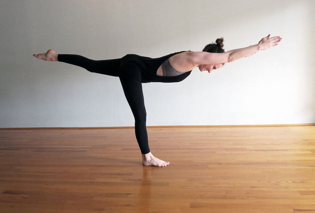 Running Monday: 4 poses de yoga que debes poner en práctica después de correr - pose-yoga-corredores-5