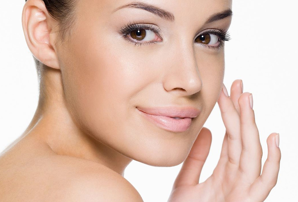 Sabías que la mejor base de maquillaje es también un serum?