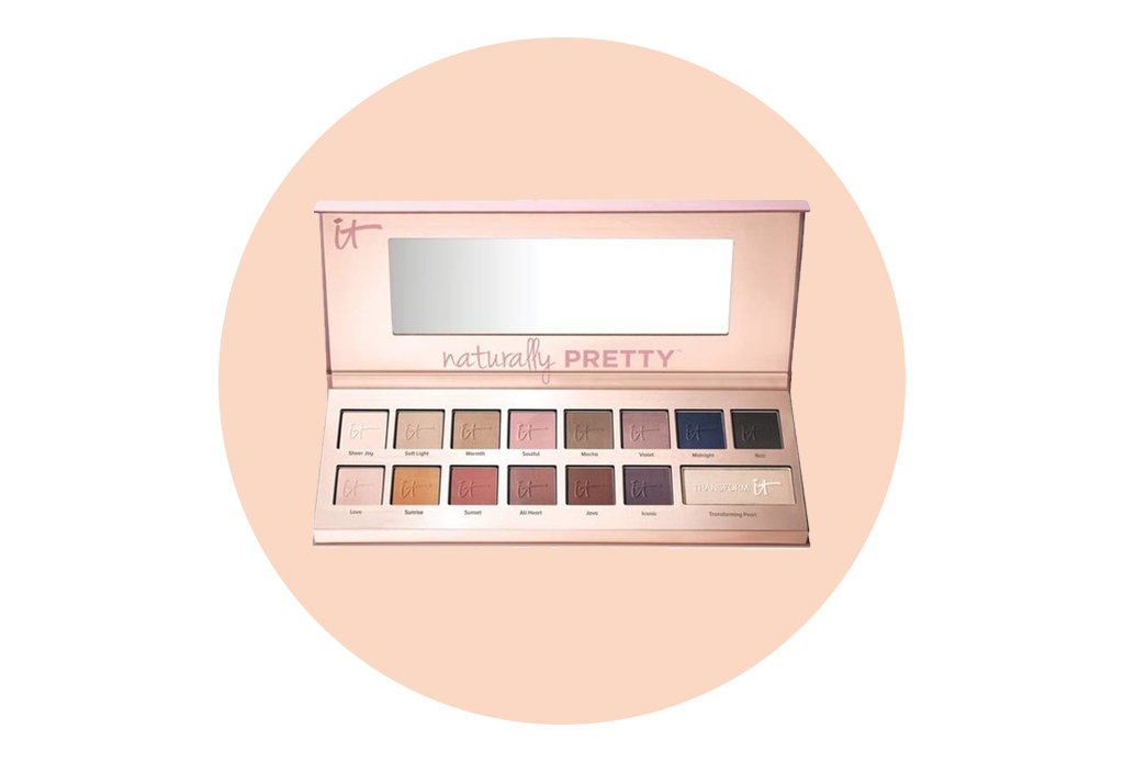 Paletas de sombras neutras para pasar del día a la noche - it-cosmetics-naturally-pretty-eyeshadow-palette