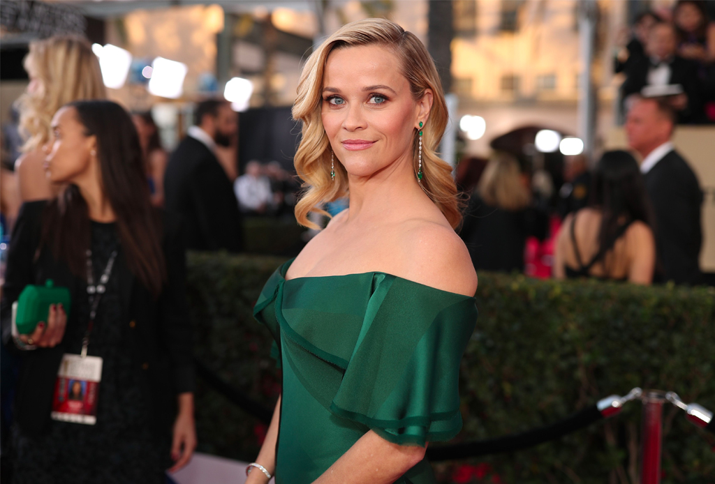 Reese Witherspoon protagonizará dos Rom-Coms en Netflix que definitivamente queremos ver