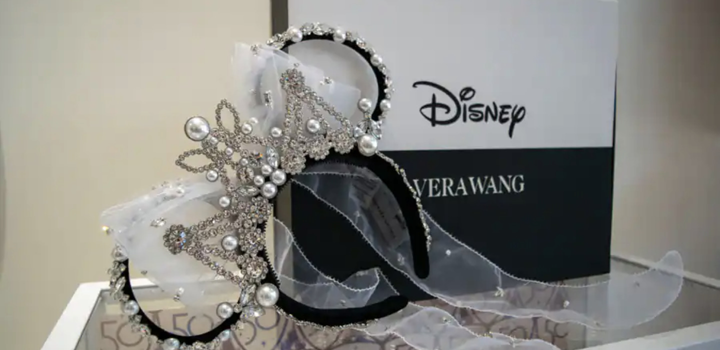 Vera Wang lanza nueva colaboración de orejas de Minnie Mouse para novias