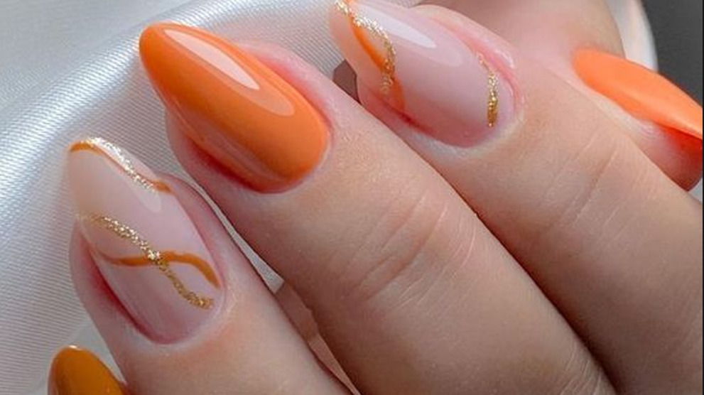 Ideas de diseño de uñas naranja, el color de la temporada otoñal - captura-de-pantalla-2023-09-27-073006